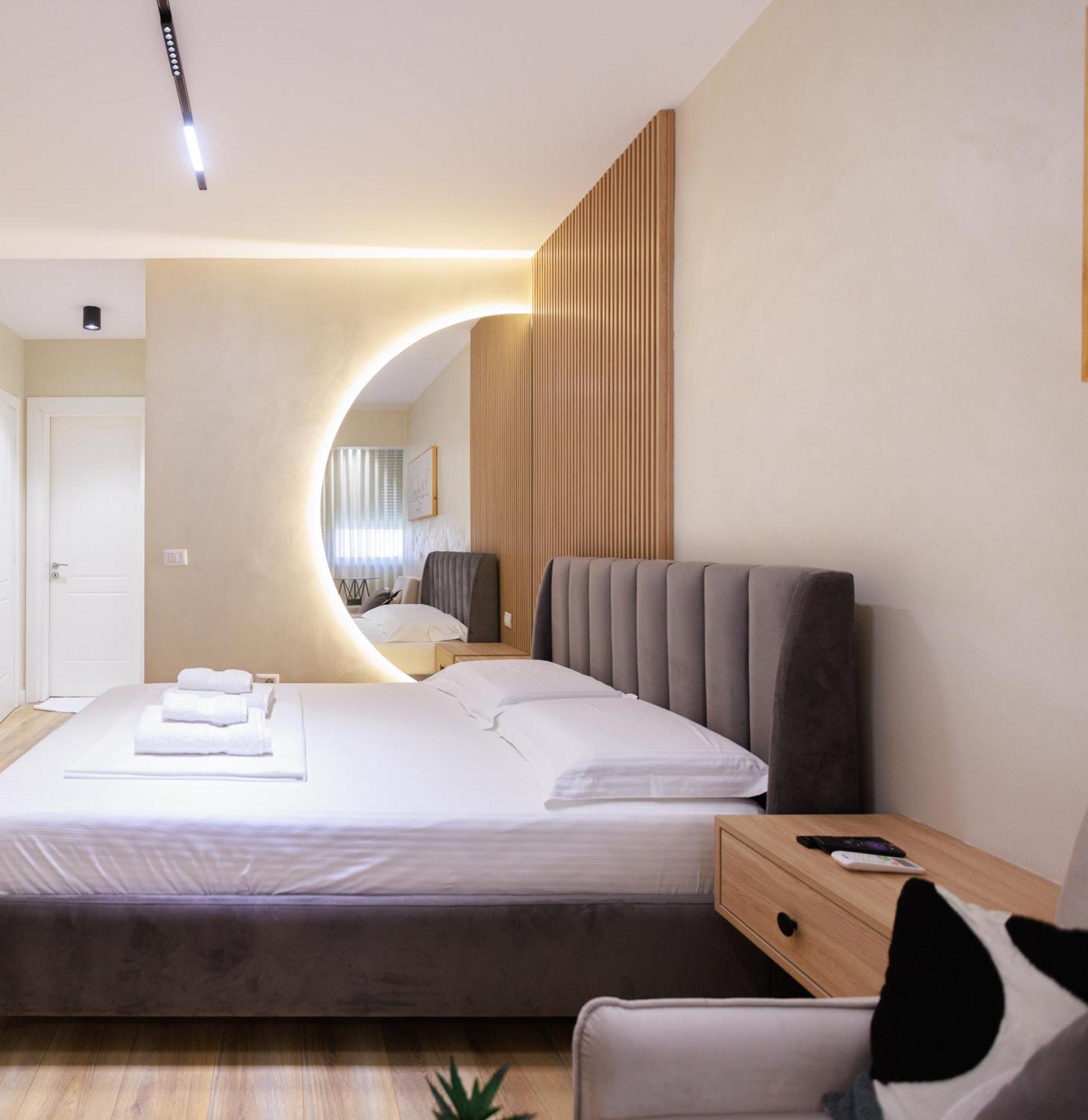 Appartement Syncron In The Center Of