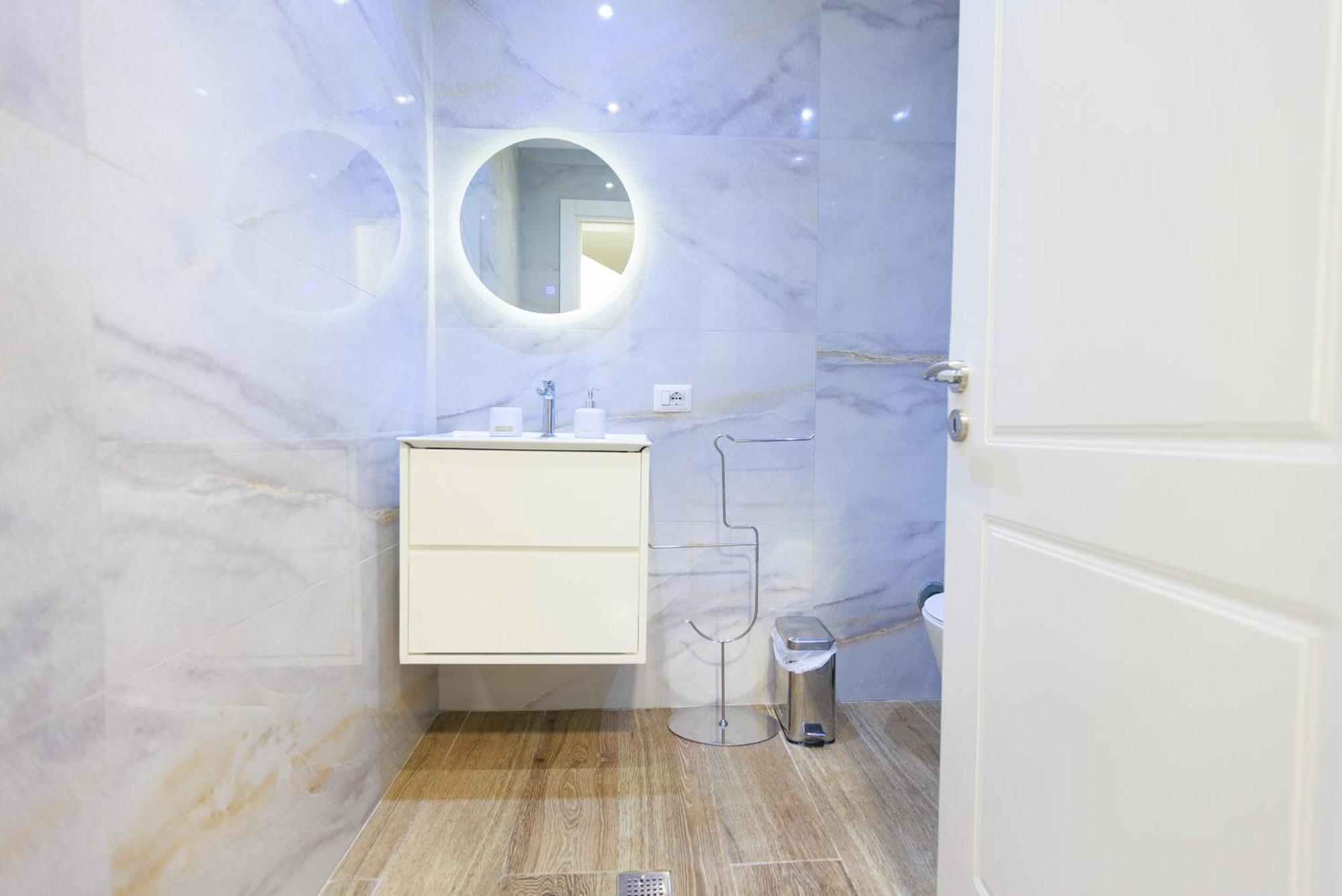 Syncron In The Center Of Apartamento Tirana